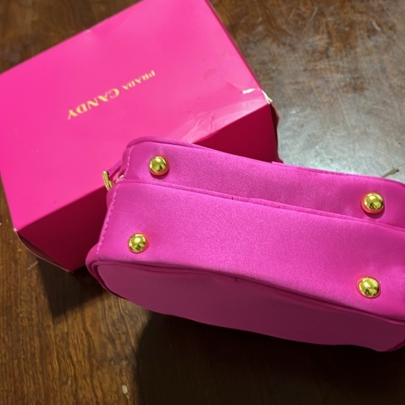 Prada make up bag - Picture 3 of 4